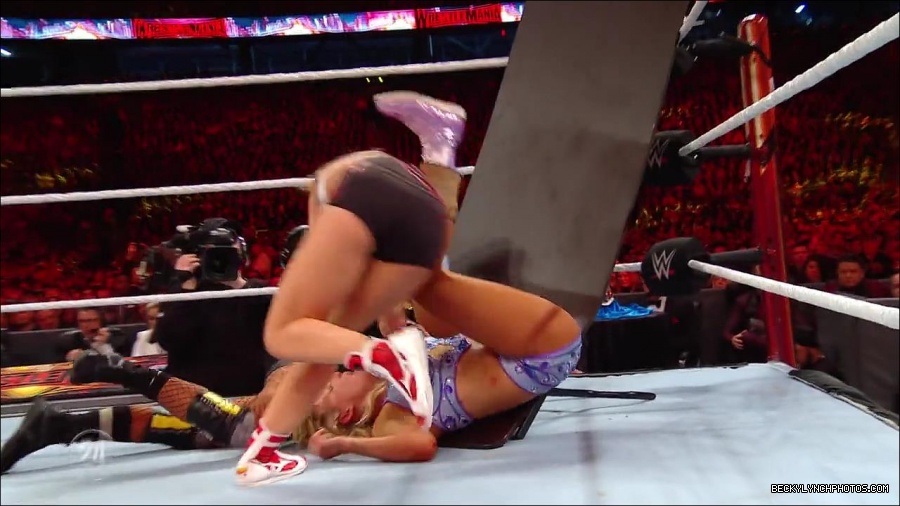 Becky_Lynch_-_The_Man_mp4_003287733.jpg