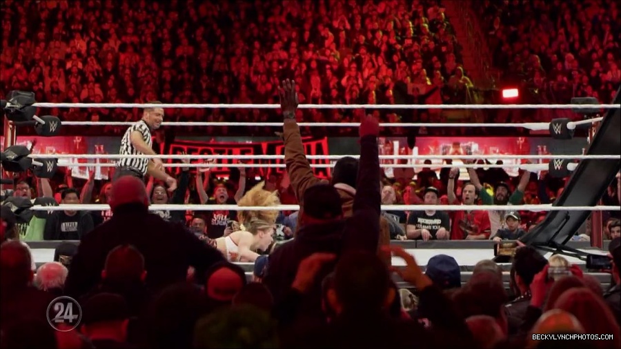 Becky_Lynch_-_The_Man_mp4_003322533.jpg