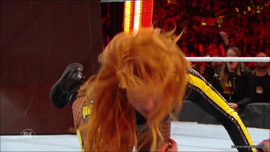 Becky_Lynch_-_The_Man_mp4_003323333.jpg