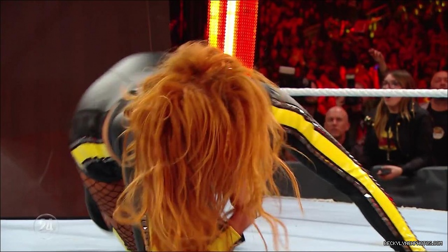 Becky_Lynch_-_The_Man_mp4_003323733.jpg