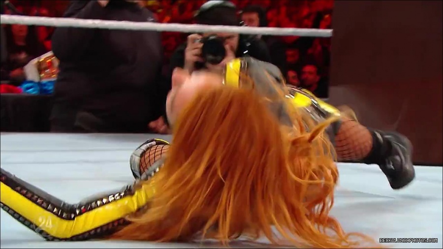 Becky_Lynch_-_The_Man_mp4_003324533.jpg