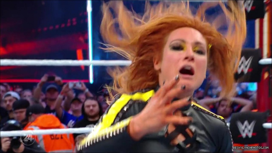 Becky_Lynch_-_The_Man_mp4_003335733.jpg