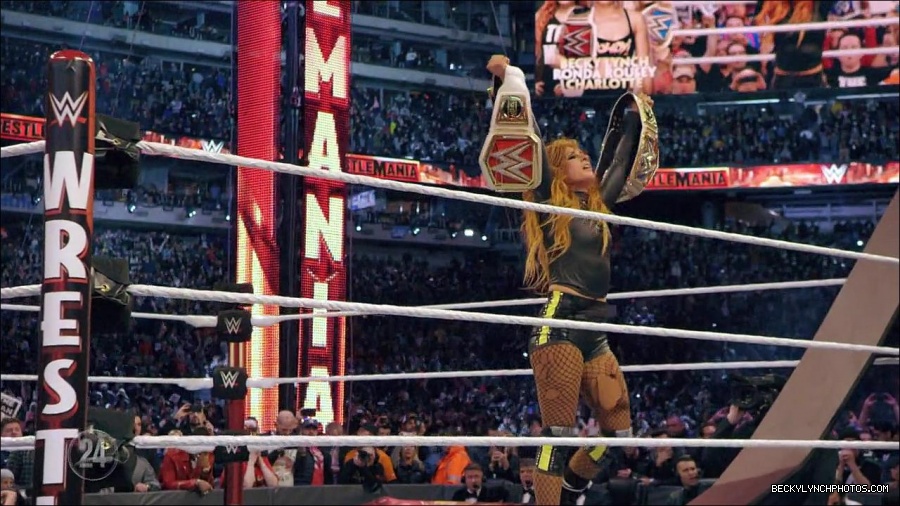 Becky_Lynch_-_The_Man_mp4_003361733.jpg