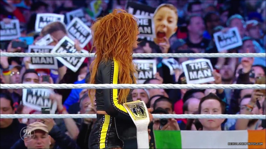 Becky_Lynch_-_The_Man_mp4_003379333.jpg