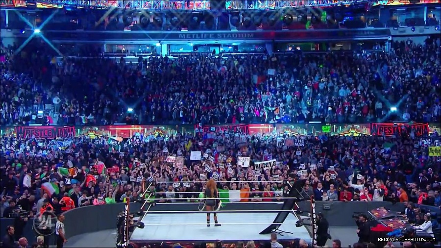 Becky_Lynch_-_The_Man_mp4_003383333.jpg