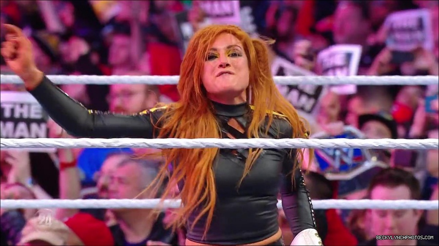 Becky_Lynch_-_The_Man_mp4_003396133.jpg