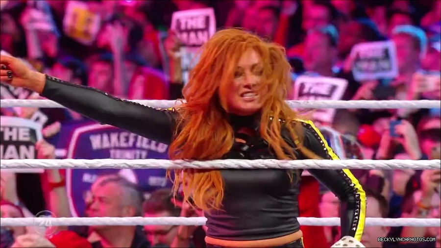 Becky_Lynch_-_The_Man_mp4_003401300.jpg