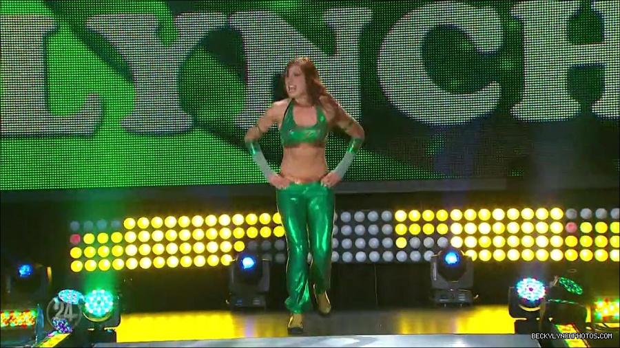 Becky_Lynch_-_The_Man_mp4_003405700.jpg
