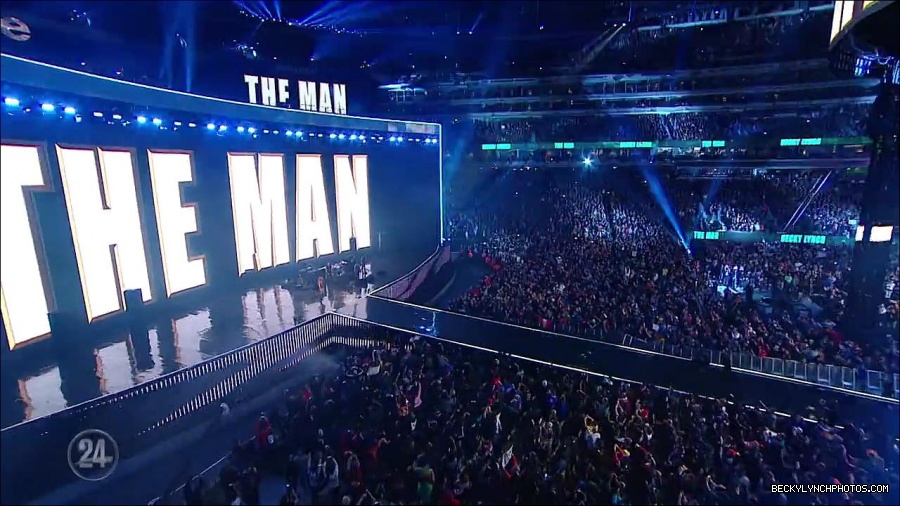 Becky_Lynch_-_The_Man_mp4_003408900.jpg