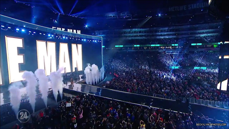 Becky_Lynch_-_The_Man_mp4_003409700.jpg