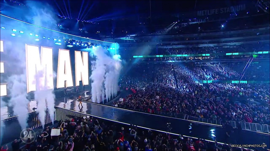 Becky_Lynch_-_The_Man_mp4_003411300.jpg