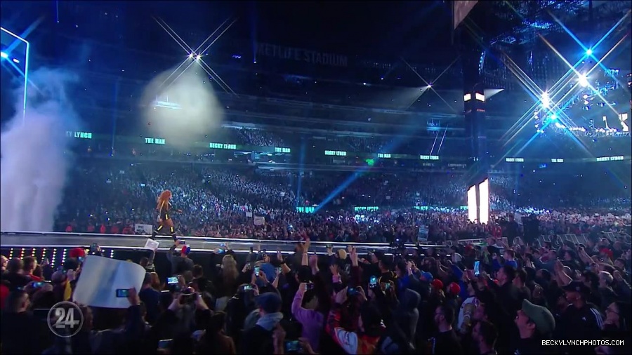 Becky_Lynch_-_The_Man_mp4_003414900.jpg