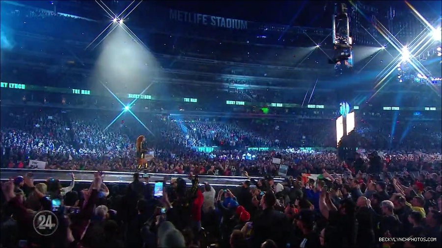 Becky_Lynch_-_The_Man_mp4_003417300.jpg