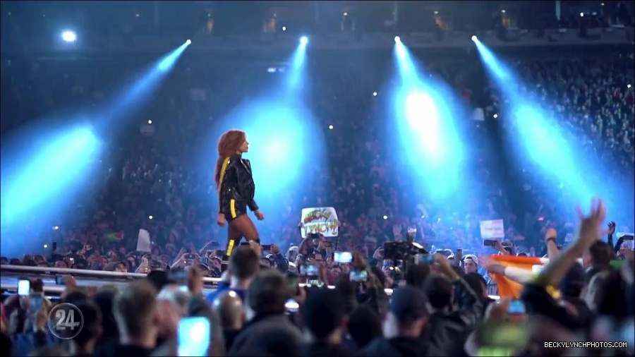 Becky_Lynch_-_The_Man_mp4_003418100.jpg