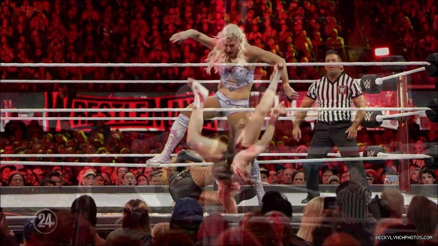 Becky_Lynch_-_The_Man_mp4_003442500.jpg