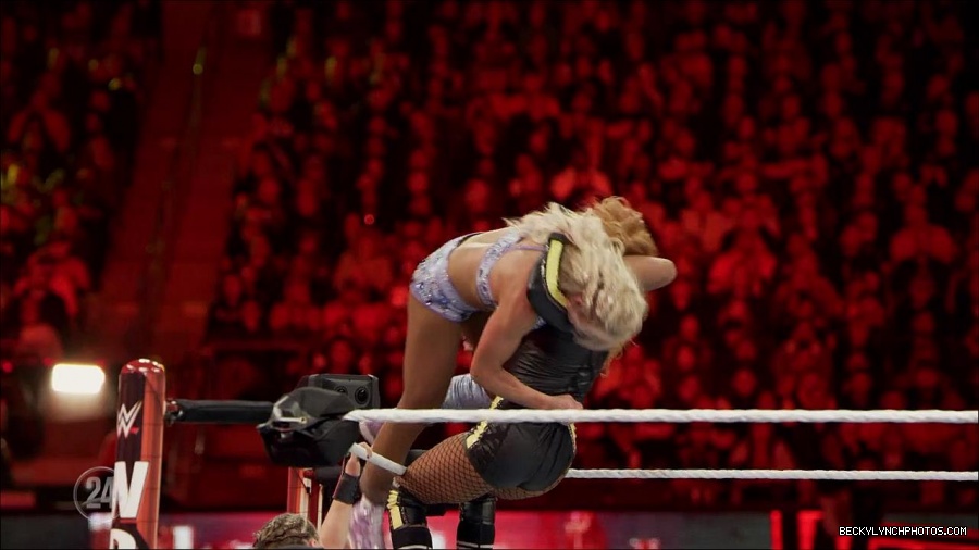 Becky_Lynch_-_The_Man_mp4_003444100.jpg
