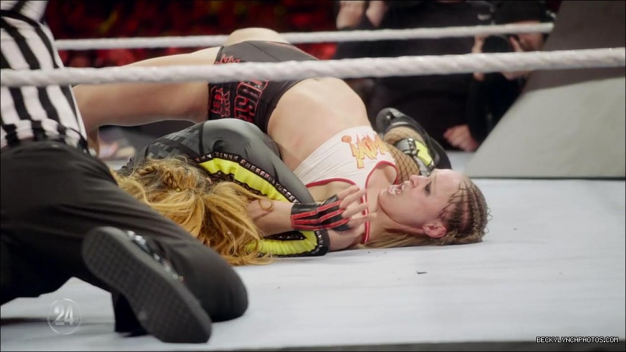 Becky_Lynch_-_The_Man_mp4_003446100.jpg