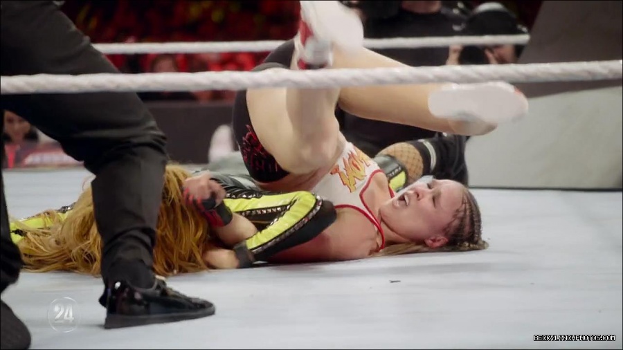 Becky_Lynch_-_The_Man_mp4_003447700.jpg