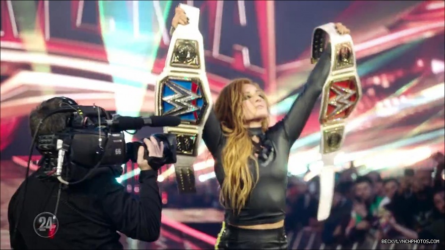 Becky_Lynch_-_The_Man_mp4_003476100.jpg