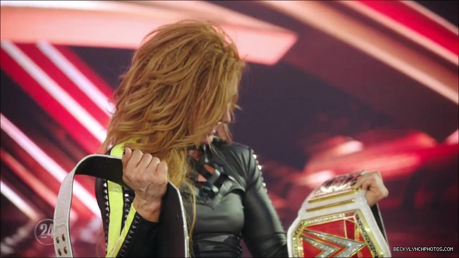 Becky_Lynch_-_The_Man_mp4_003482900.jpg