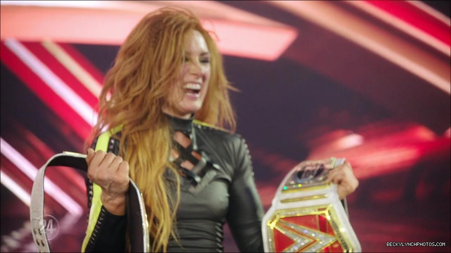 Becky_Lynch_-_The_Man_mp4_003483700.jpg
