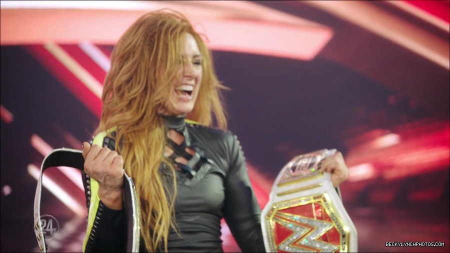 Becky_Lynch_-_The_Man_mp4_003484500.jpg