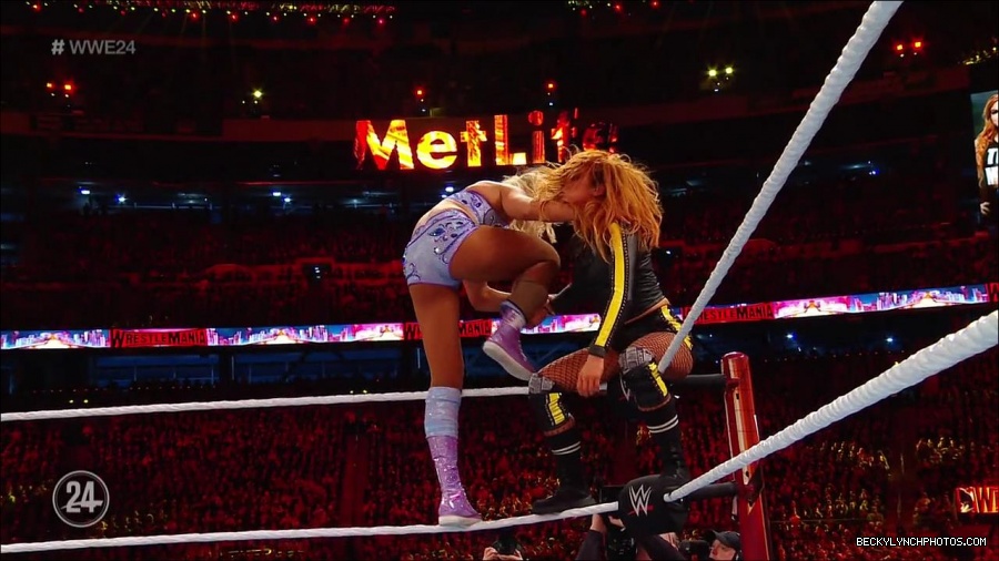 WresleMania_New_York_mp4_002899033.jpg