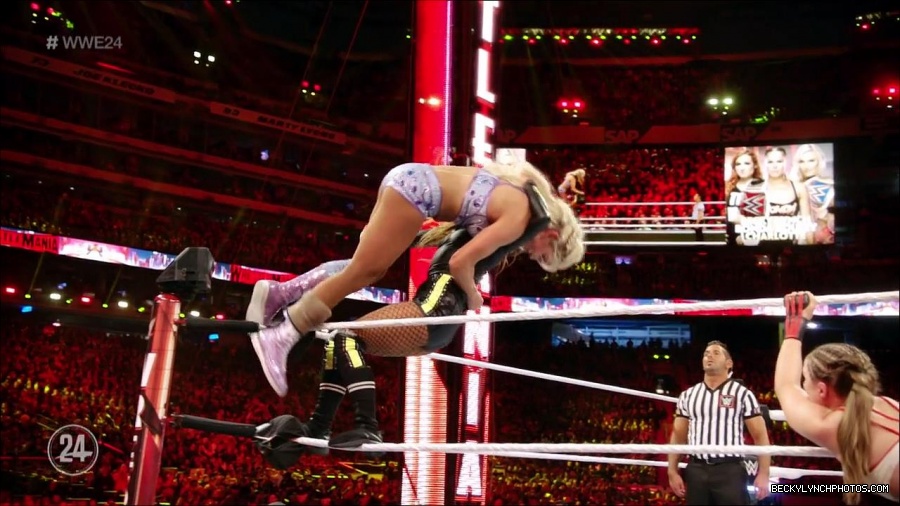 WresleMania_New_York_mp4_002925033.jpg