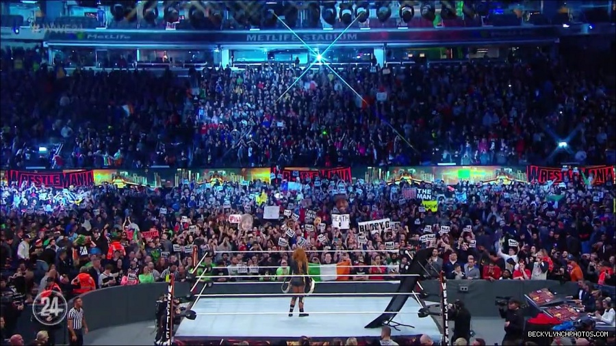 WresleMania_New_York_mp4_003020233.jpg
