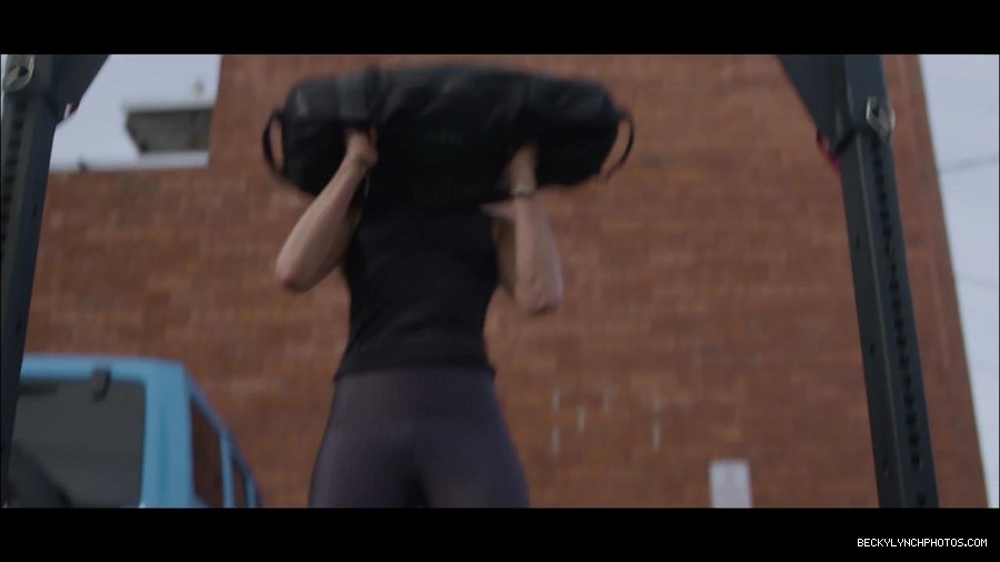 Becky_Lynch_mp4_000732900.jpg