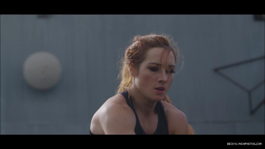 Becky_Lynch_mp4_000776500.jpg