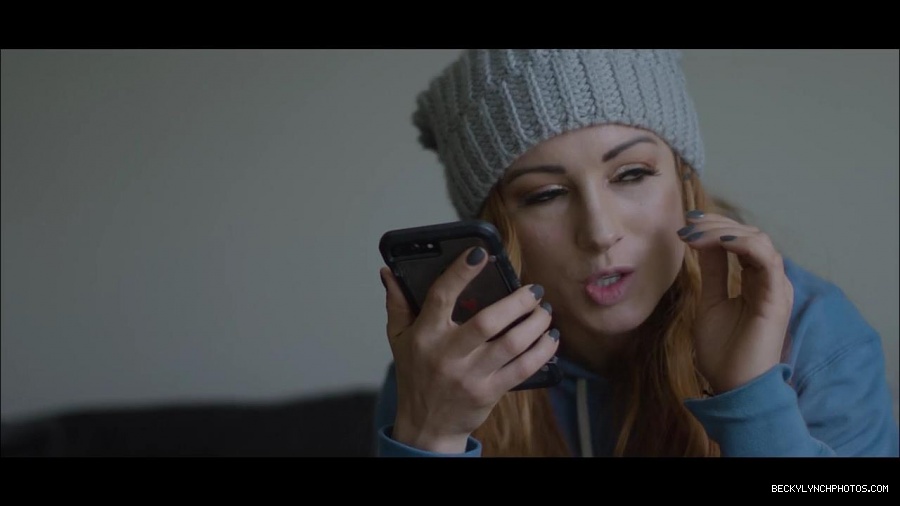 Becky_Lynch_mp4_000996800.jpg