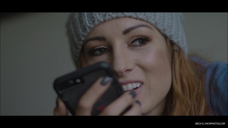 Becky_Lynch_mp4_001038000.jpg
