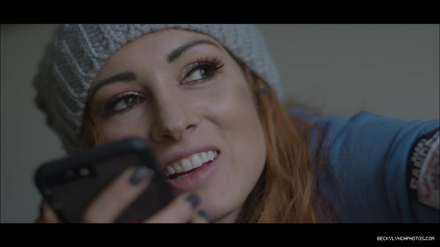 Becky_Lynch_mp4_001039200.jpg