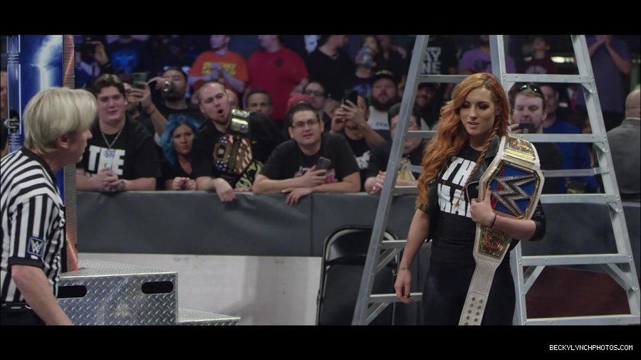 Becky_Lynch_mp4_001237066.jpg