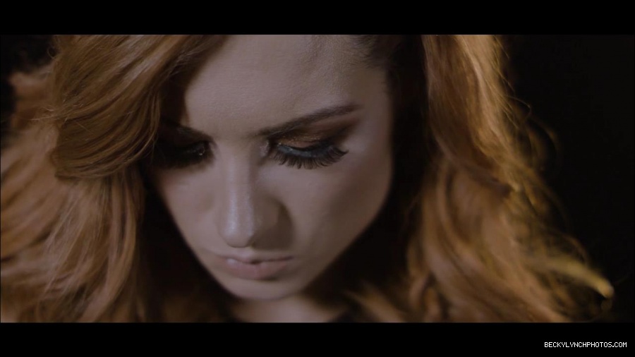 Becky_Lynch_mp4_001339066.jpg