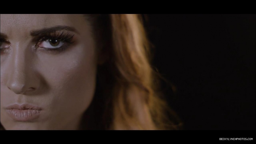 Becky_Lynch_mp4_001398666.jpg
