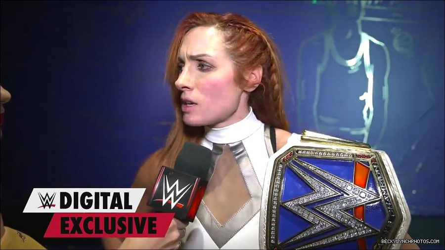 Raw_belongs_to_Becky_Lynch_now_-_Raw_Exclusive_Oct_11_2021_mp4_000019400.jpg