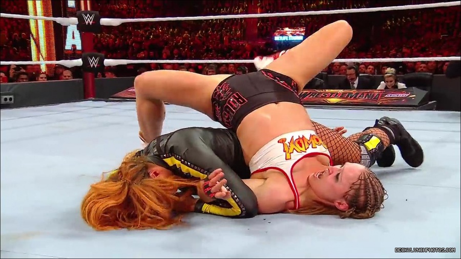 Becky_Lynch_and_Charlotte_Flairs_bitter_personal_rivalry_-_WWE_The_Build_To_Survivor_Series_2021_mp4_000154333.jpg