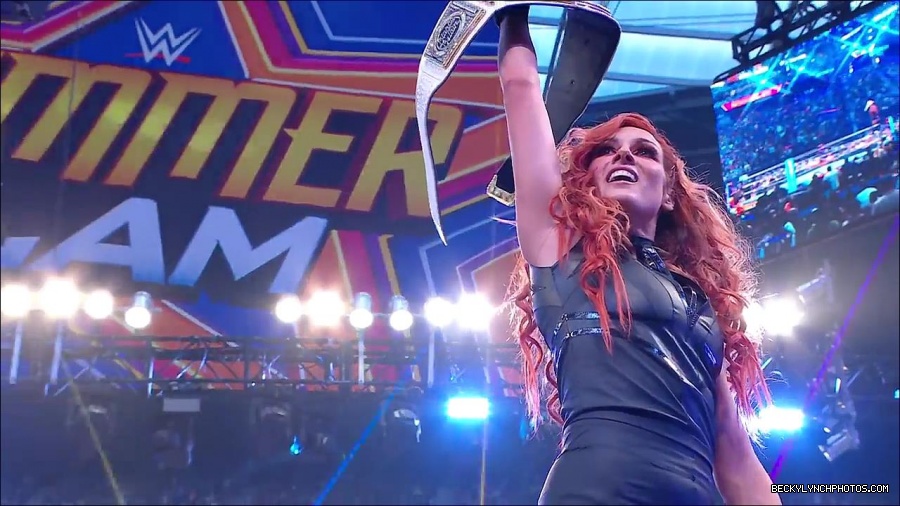 Becky_Lynch_and_Charlotte_Flairs_bitter_personal_rivalry_-_WWE_The_Build_To_Survivor_Series_2021_mp4_000184333.jpg