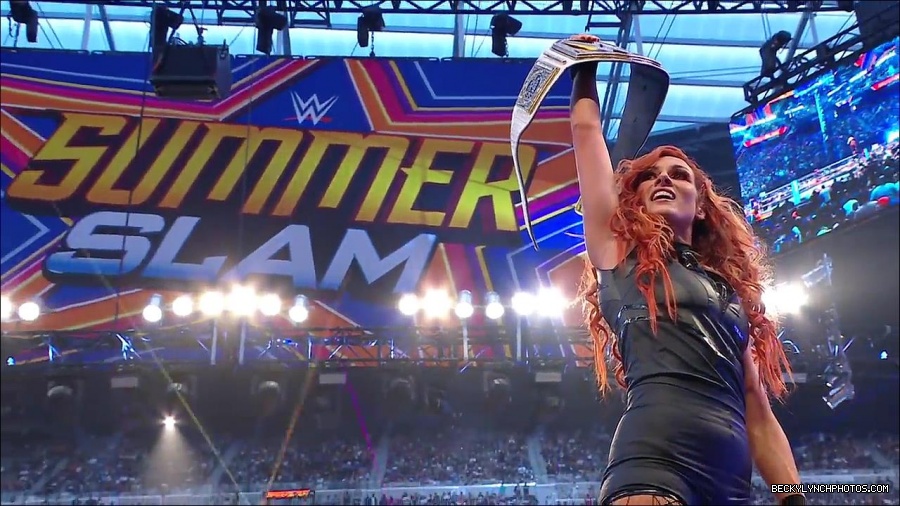 Becky_Lynch_and_Charlotte_Flairs_bitter_personal_rivalry_-_WWE_The_Build_To_Survivor_Series_2021_mp4_000186333.jpg