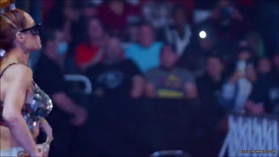 Becky_Lynch_and_Charlotte_Flairs_bitter_personal_rivalry_-_WWE_The_Build_To_Survivor_Series_2021_mp4_000197533.jpg