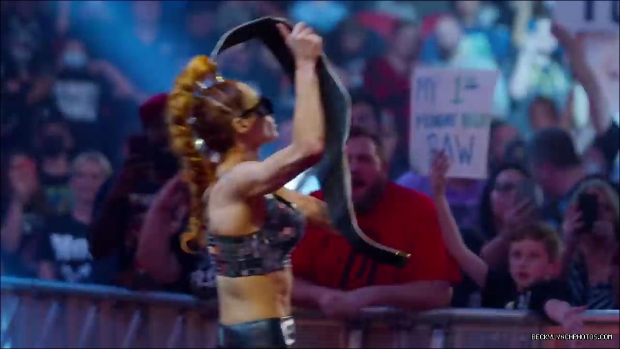 Becky_Lynch_and_Charlotte_Flairs_bitter_personal_rivalry_-_WWE_The_Build_To_Survivor_Series_2021_mp4_000199933.jpg