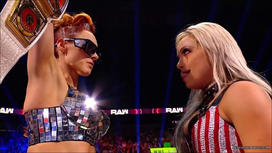 Becky_Lynch_and_Charlotte_Flairs_bitter_personal_rivalry_-_WWE_The_Build_To_Survivor_Series_2021_mp4_000207933.jpg