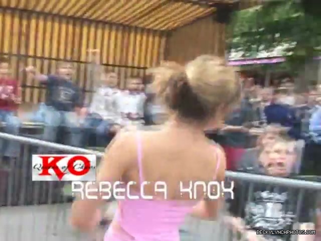 02__QOC_Vs__Sweet_Saraya_FSF_Evening_of_Champions_04_06_06_051.jpg