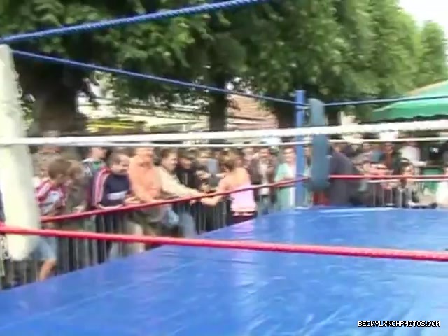 02__QOC_Vs__Sweet_Saraya_FSF_Evening_of_Champions_04_06_06_056.jpg