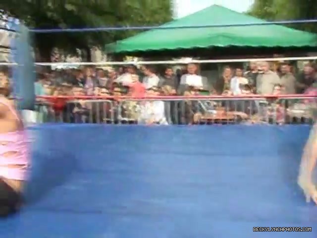 02__QOC_Vs__Sweet_Saraya_FSF_Evening_of_Champions_04_06_06_184.jpg