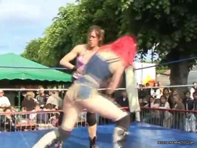 02__QOC_Vs__Sweet_Saraya_FSF_Evening_of_Champions_04_06_06_303.jpg