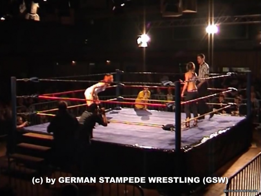 GSW_Classics_Rebecca_Knoxx_28Becky_Lynch29_vs__Kisu_-_GSW_Unstoppable_2006_147.jpg