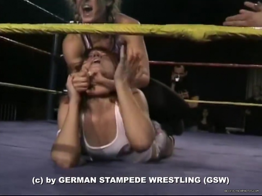 GSW_Classics_Rebecca_Knoxx_28Becky_Lynch29_vs__Kisu_-_GSW_Unstoppable_2006_461.jpg